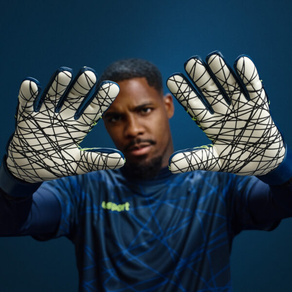 UHLSPORT - Prediction Ultragrip