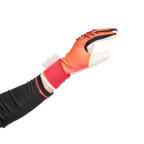 Adidas - Predator Competition